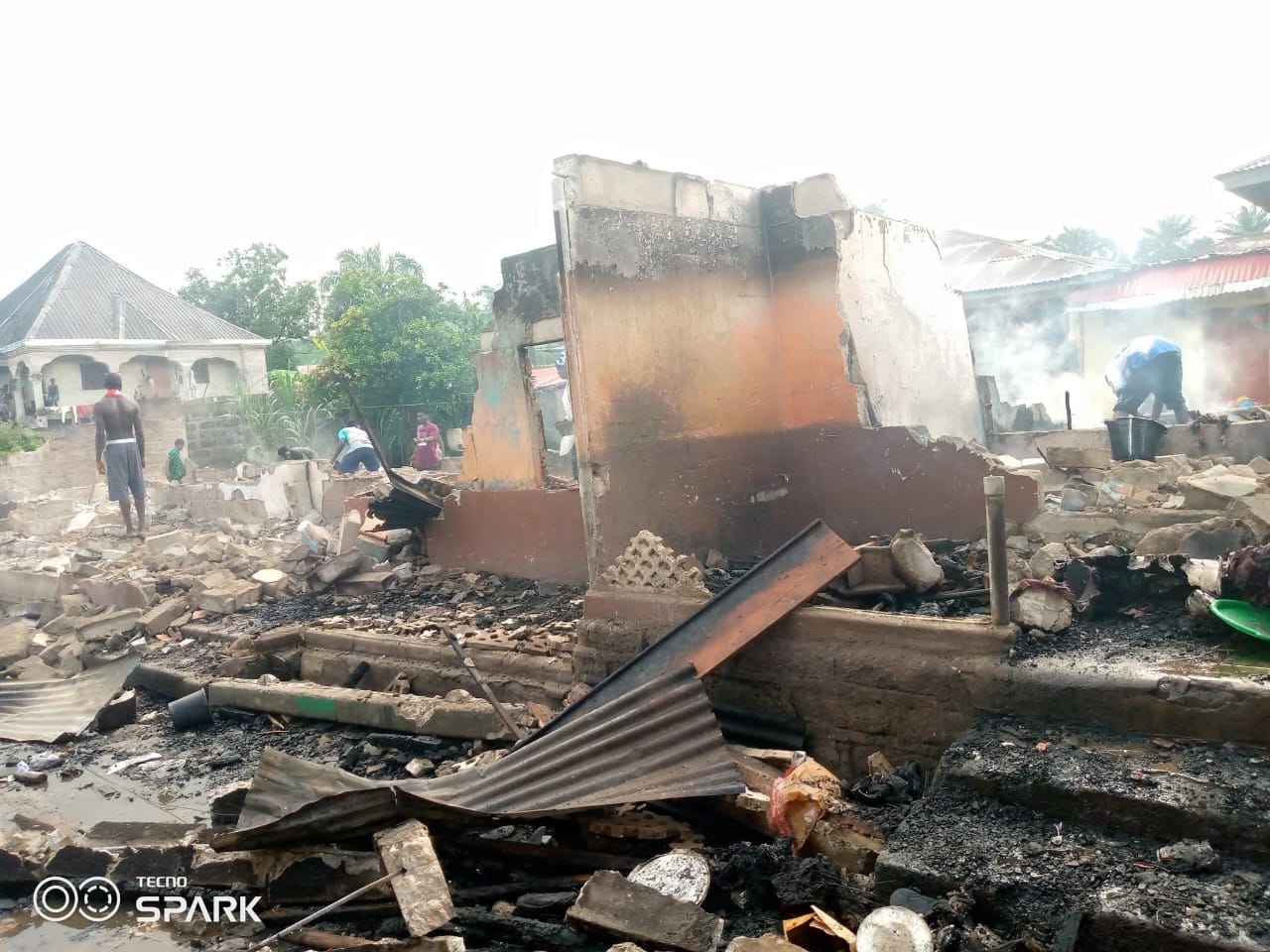 Wildfire Guts Seven-Apartment Building in Makeni.
